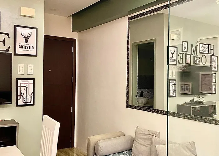 Cozy Escape At Mckinley Near Venice Grand Canal Mall Manila